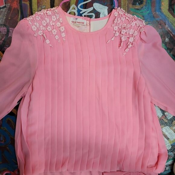 Vintage Star World Pink Pleated Dress with floral lace detail - style 2206 - Picture 2 of 10